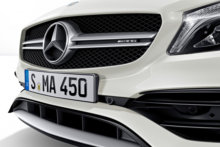 Imposanter Kühlergrill: Auch ohne Extras macht der Mercedes A 45 AMG eine gute Figur.