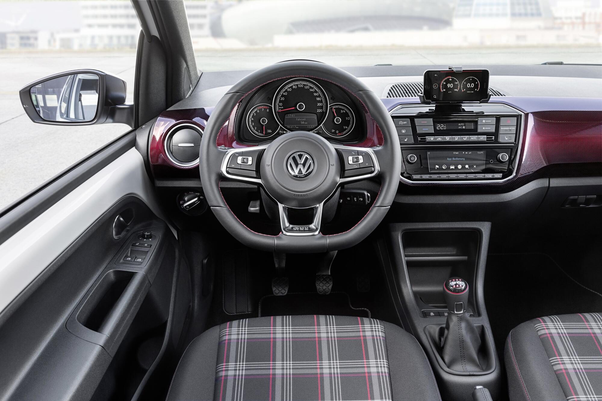 Cockpit des VW up1 GTI