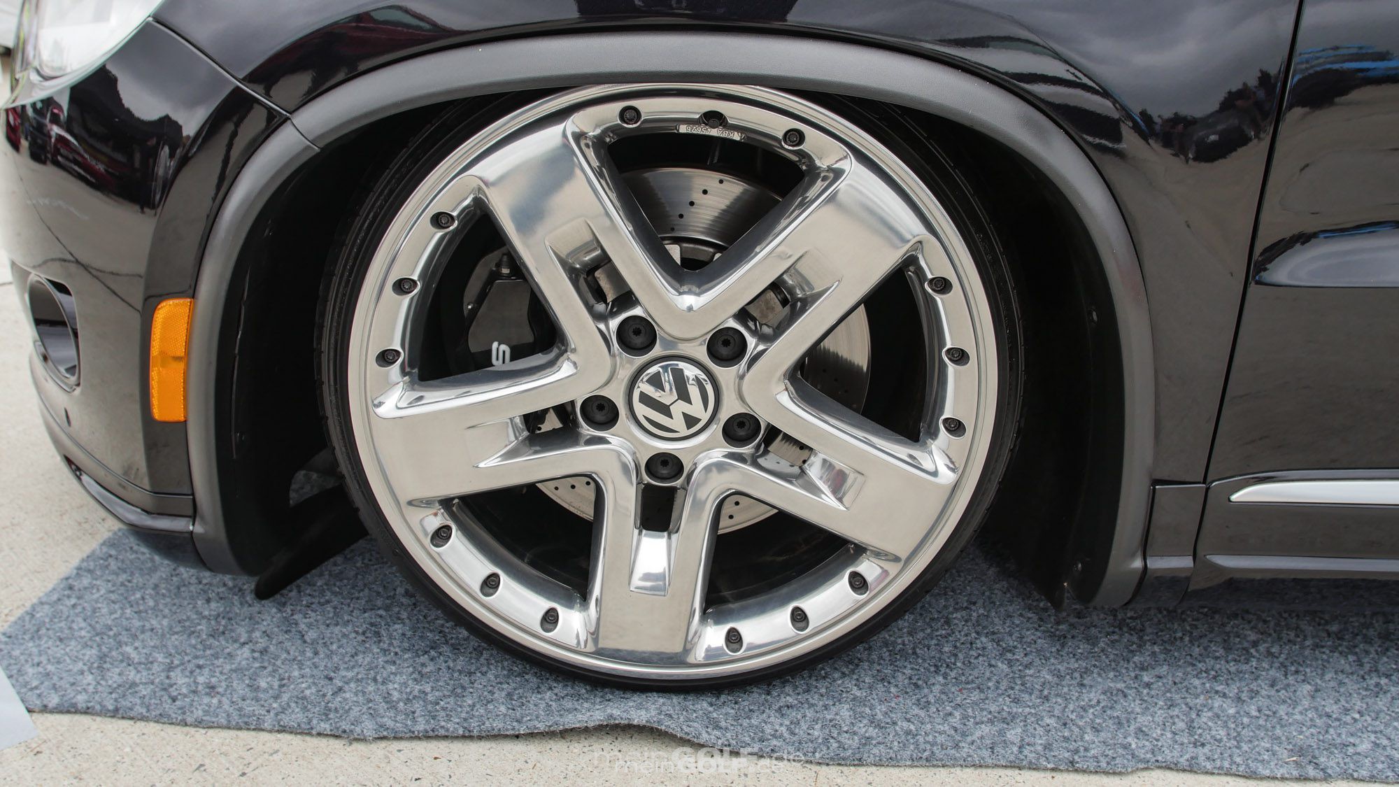Chrom-Style an den Rädern des VW Tiguan